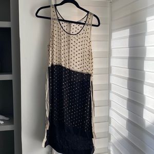 DVF Trendy dress. Can be worn with slip or leggings under.